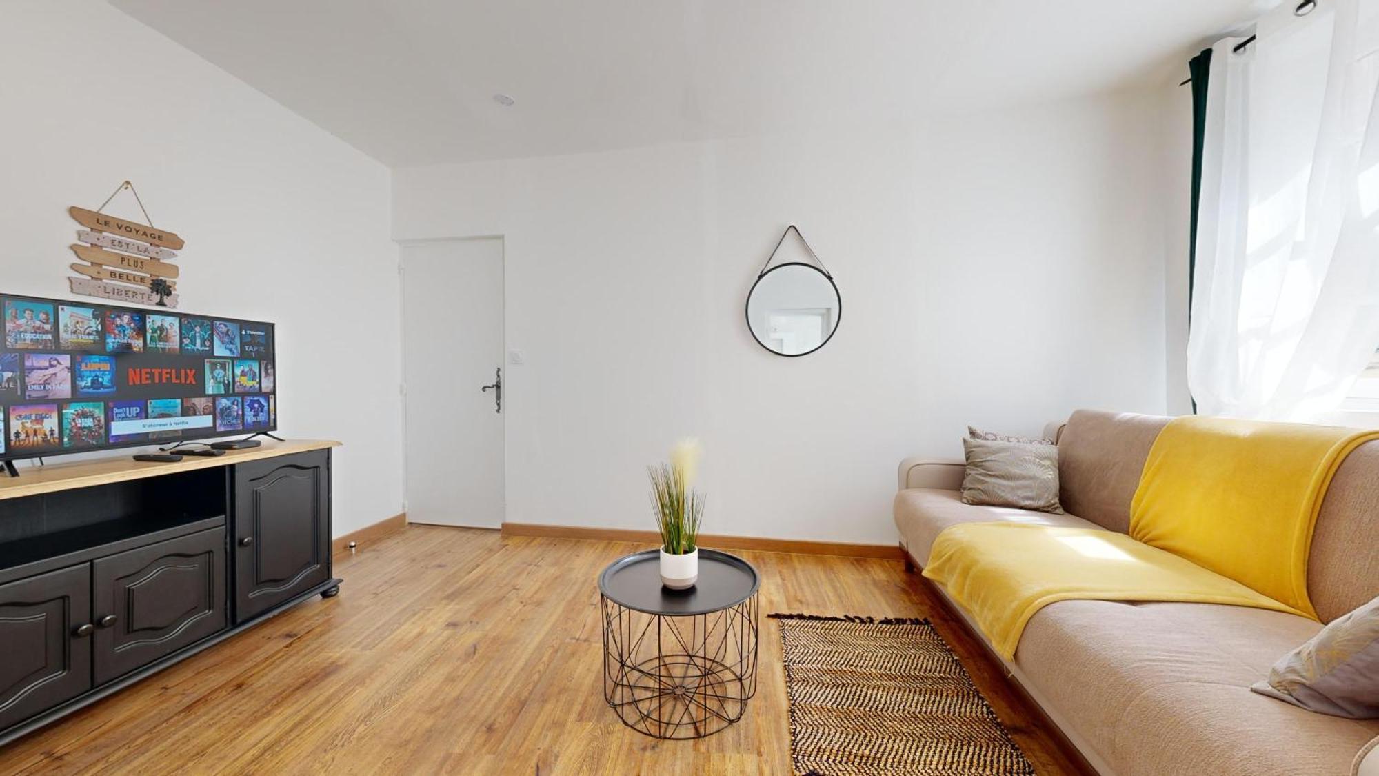 Standing 2 Apartment Tulle